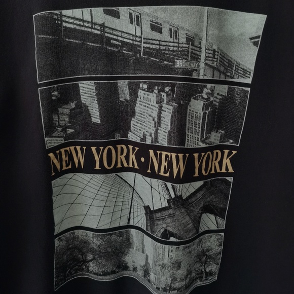 Abercrombie & Fitch Relaxed Long-Sleeve Imagery Logo Tee - (L) - Picture 8 of 9